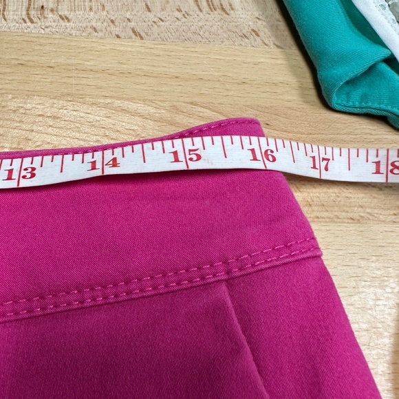 The Limited Cotton-Stretch Chino Shorts with Scallop Hem size 4 Pink 4" Inseam - Picture 10 of 14